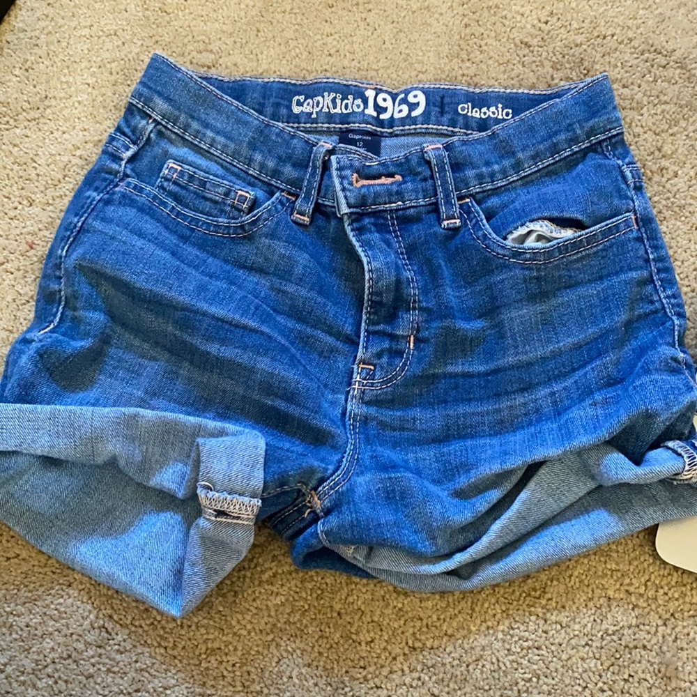 Gap kid shorts